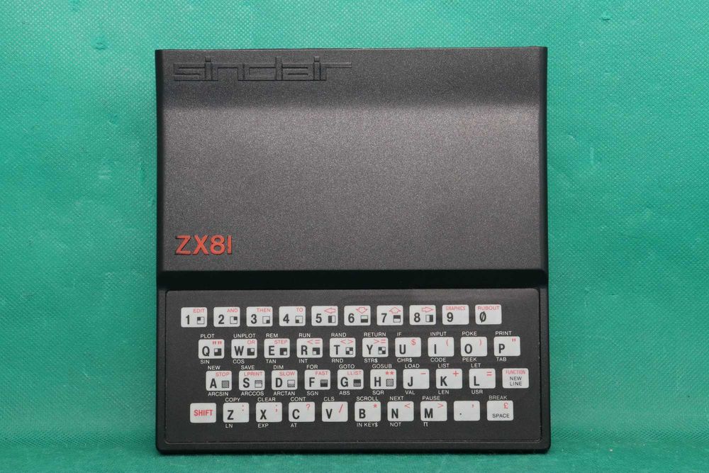 Zabytek z Prl'u ZX Spetrum ZX81 mały ale wariat ; )
