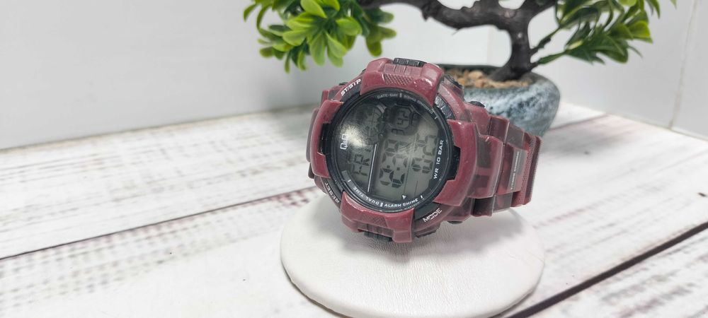 Часы кварцевые Q&Q M143J005Y