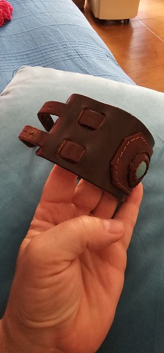 Pulseira artesanal em couro, ajustável