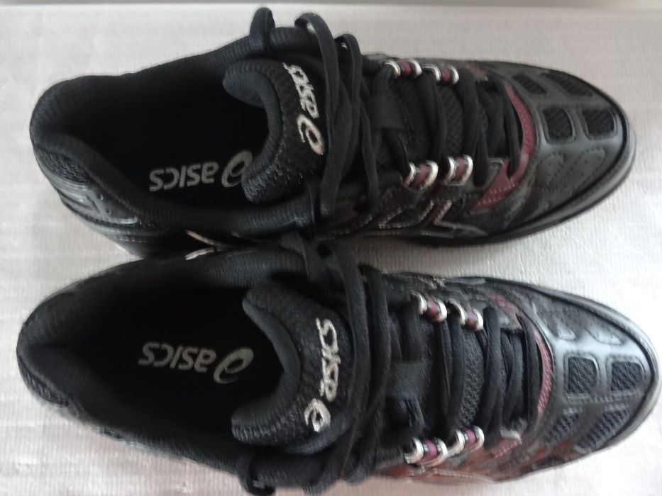 Buty Asics Gel Lethal MP 4 roz 39,5 Bieganie w terenie Sportowe