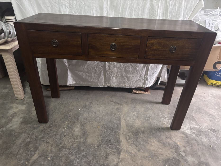 Aparador madeira macica .