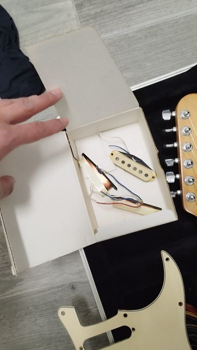 Guitarra elétrica fender usa