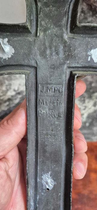 Stary krzyż pasyjna Belgia antyk sakralny dewocjonalia patyna