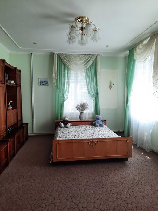 Продається якісний господарський будинок
