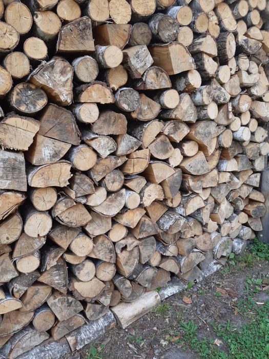 Drewno opałowe (kominkowe lub w wałkach)