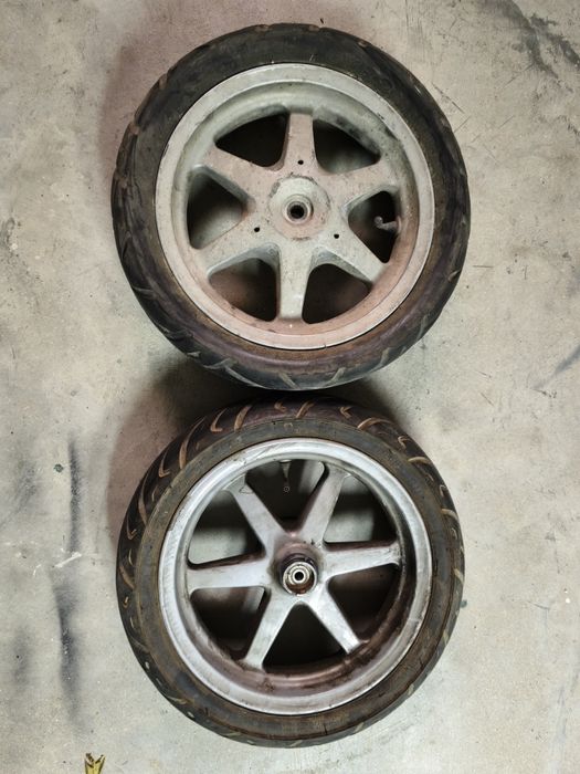 Vendo jantes jog 12"
Aplicação direta em bws, neos