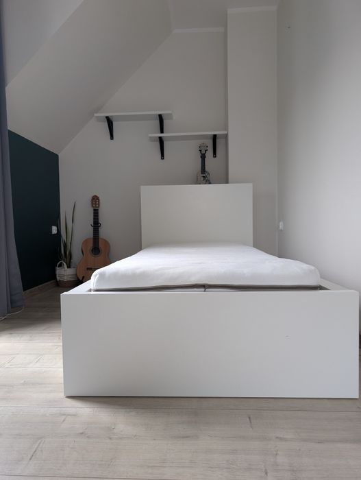 Łóżko IKEA Malm  90/200