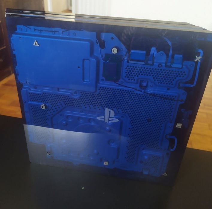 Playstation 4 pro versão 500 Million