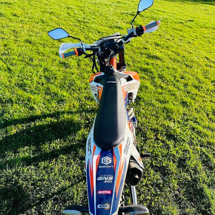 Продам мотоцикл Geon gns 300