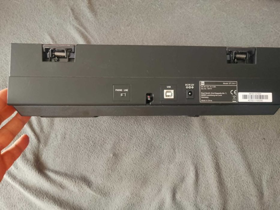 Gramofon Dual DT 210 z wejściem USB OPIS