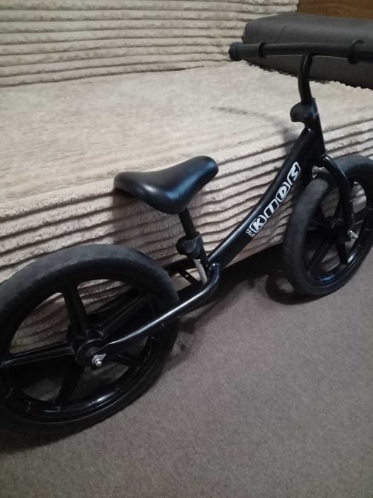 Продам велобіг дитячий