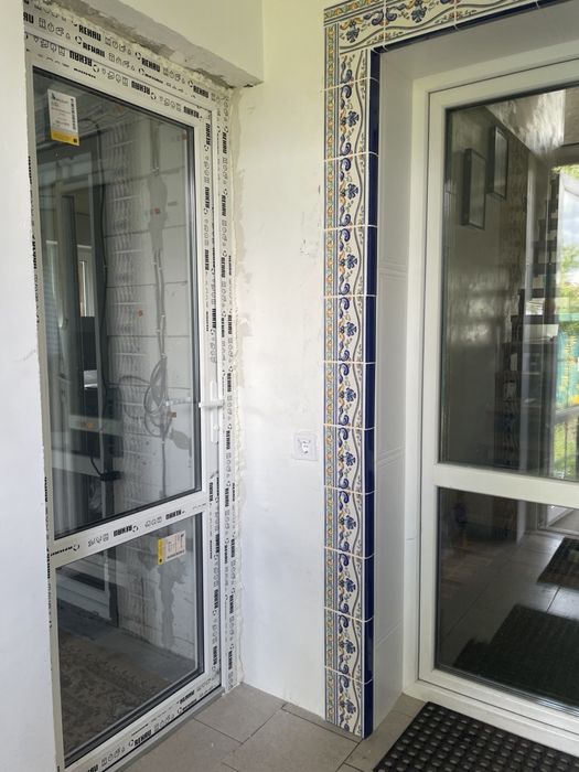 Балкони металопластикові вікна двері Теремки підвіконня