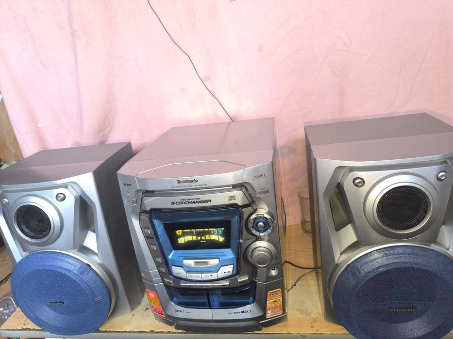 Wieża PANASONIC z głośnikami i pilotem cały komplet 5xCD