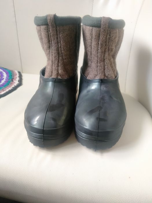 Продам самошиті валянки 900