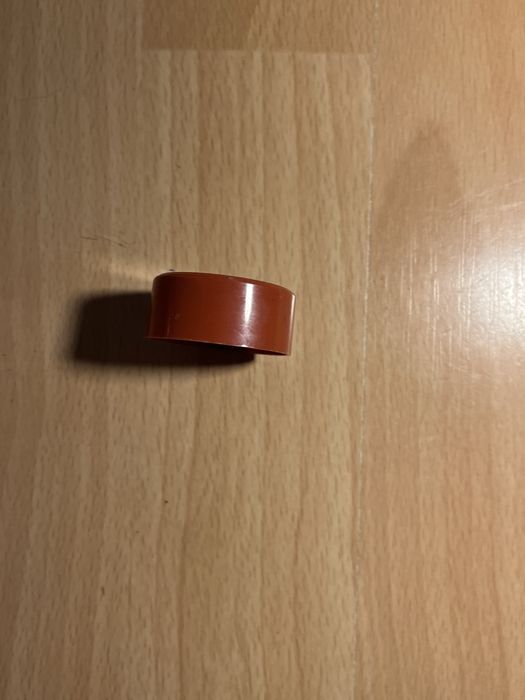 Okrągła czerwona plastikowa temperówka