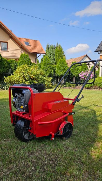 Aeracja rurowa Wertykulacja Piaskowanie trawnika murawy
