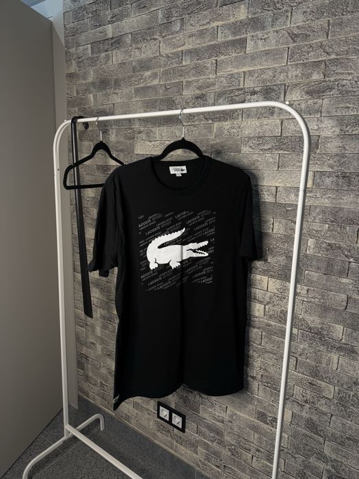 Футболка  lacoste