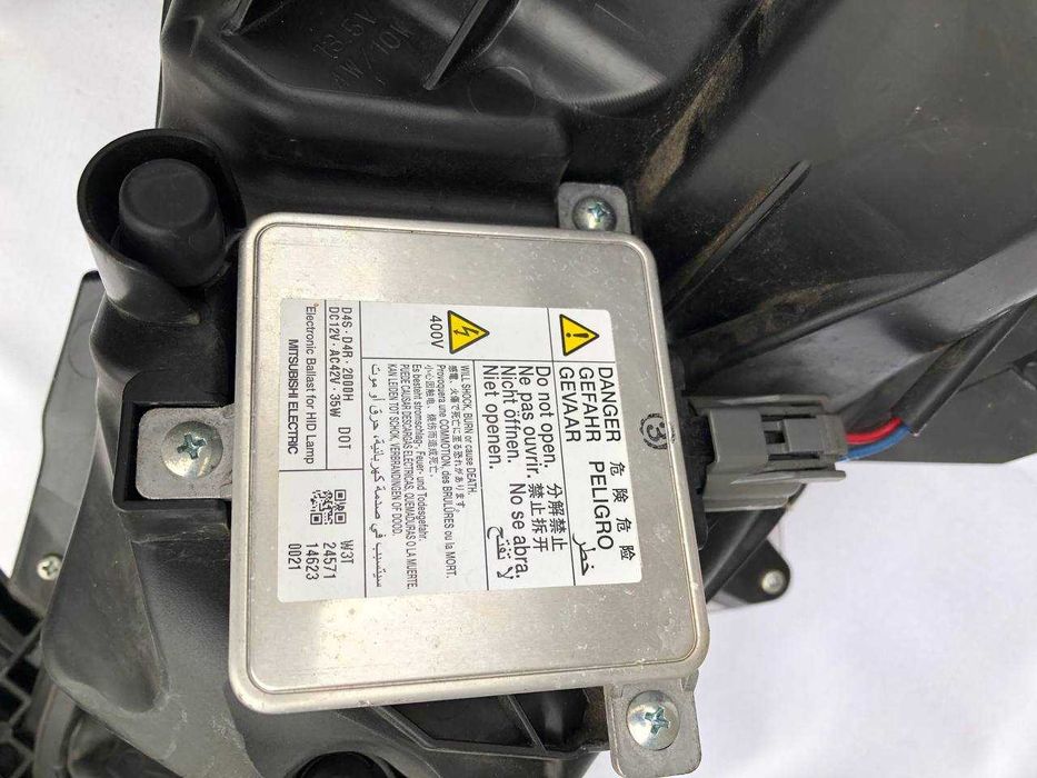 Фара Mazda 3 bm  права