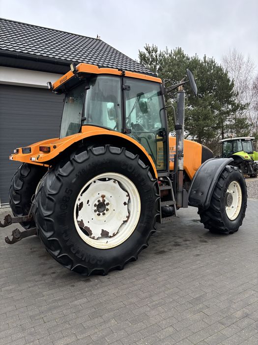 Ciągnik rolniczy Renault Ares 640