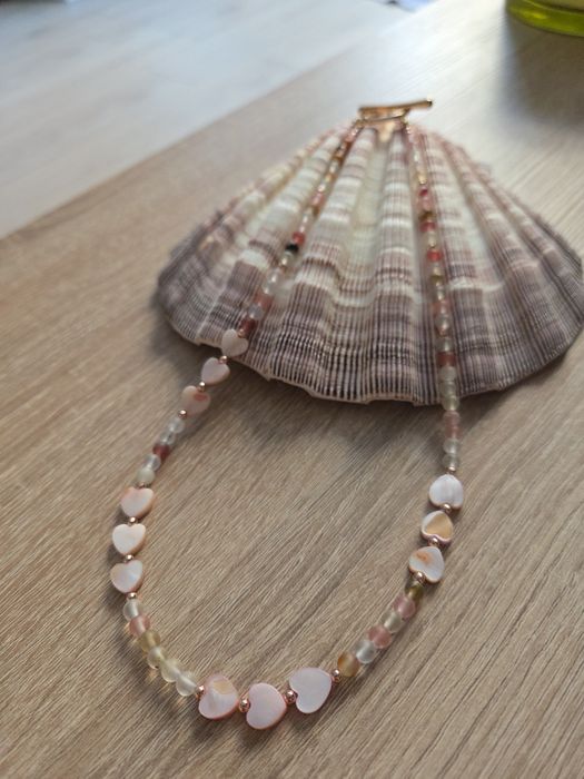 Naszyjnik choker z serduszek