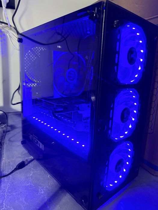 Komputer gamingowy/ RTX5070 i5-13400F