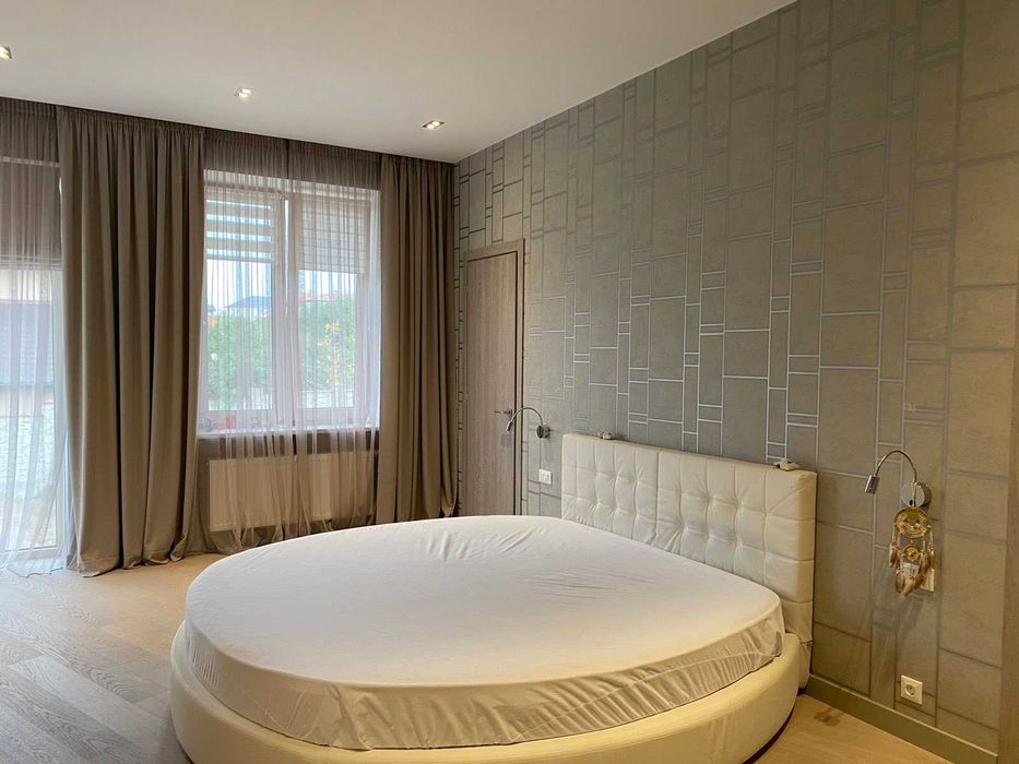 Шикарный дом с бассейном на Совиньоне