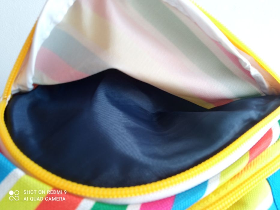 2 mochilas mt espaçosas, resistentes e coloridas para a escola