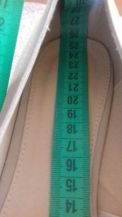 Beżowe nowe buty r.40