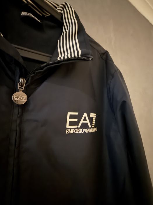 Casaco Emporio Armani como novo M