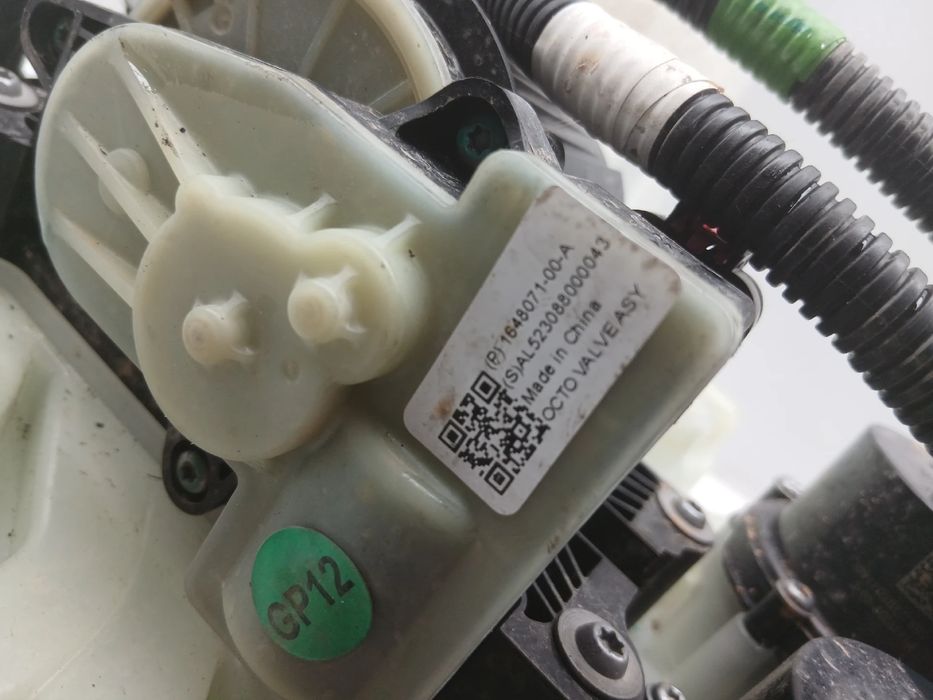 Reservatório / depósito da água / líquido de refrigeração TESLA Model