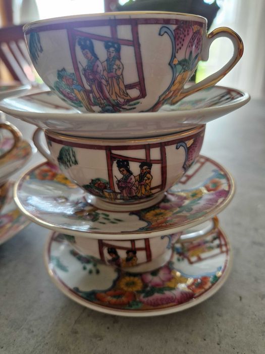 Conjunto de chávenas em porcelana chinesa425518923808788481