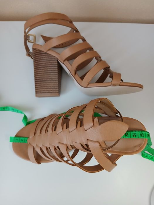 Босоніжки/Босоножки жіночі/взуття