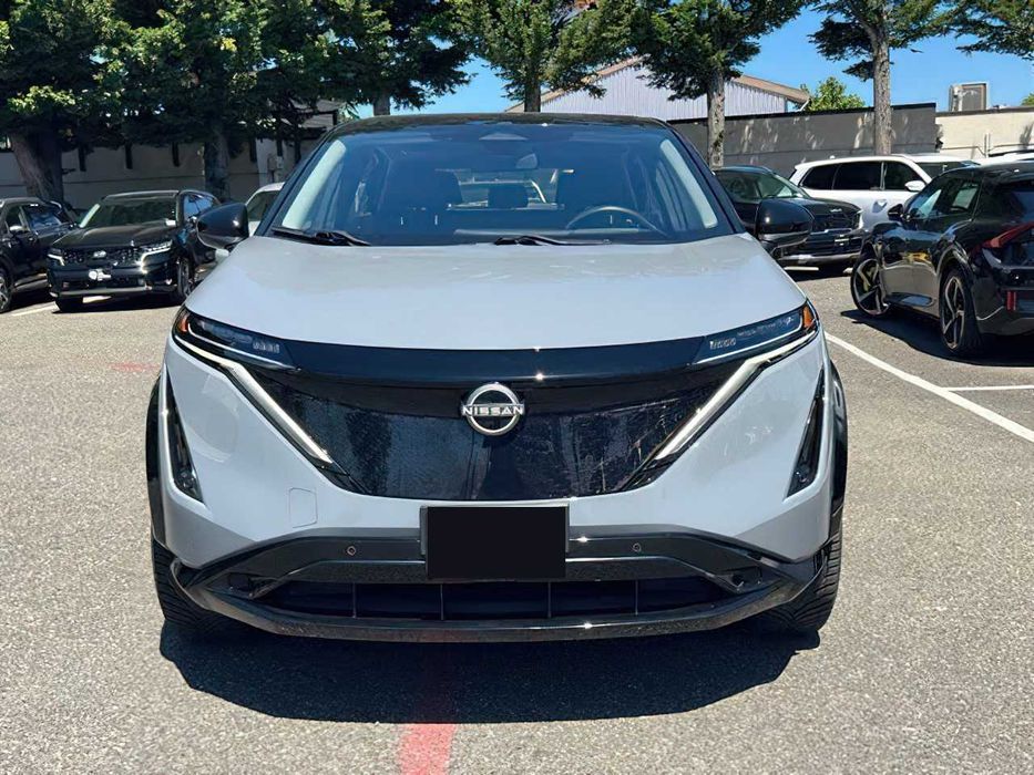 Nissan Ariya      2024
