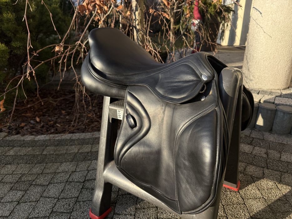 Czarne Siodło Kentaur Triton 17,5