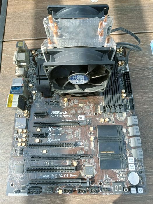 Płyta główna ASRock extrem 4 z87 i5 4670 corsair DDR3  Freezer