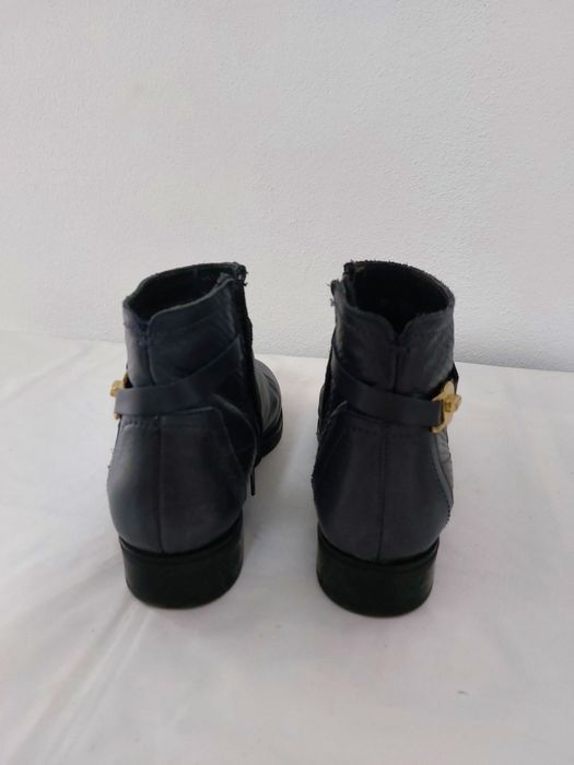 Botins azuis escuros