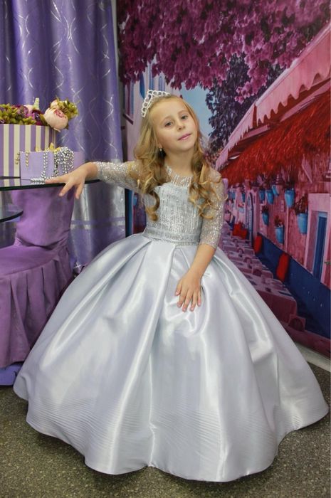 Прокат нарядных платьев