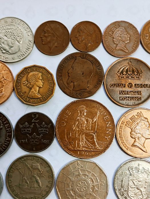 Пиратские монеты с 1880года.Парусники,королевы,короли,корабли