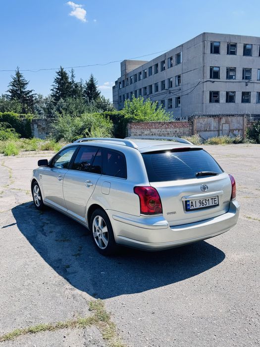 Продам Toyota Avensis 2003 року 2.0 D4D