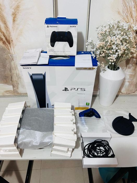 PS5 c/ Garantia + Vários Extras ( Impecável Estado )