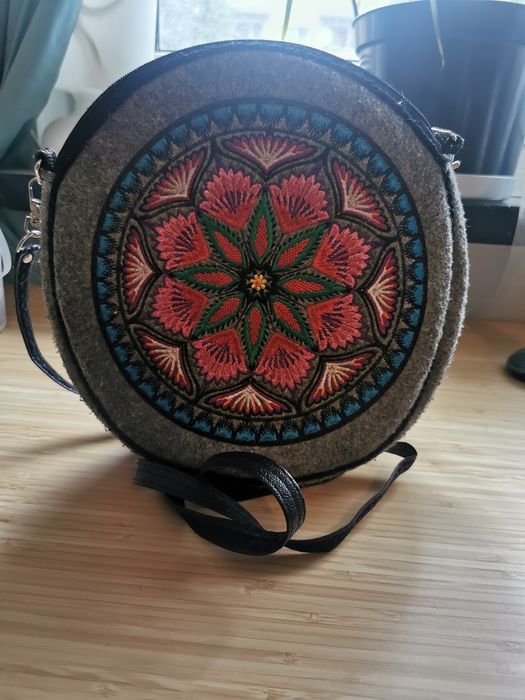 Torebka filcowa rękodzieło