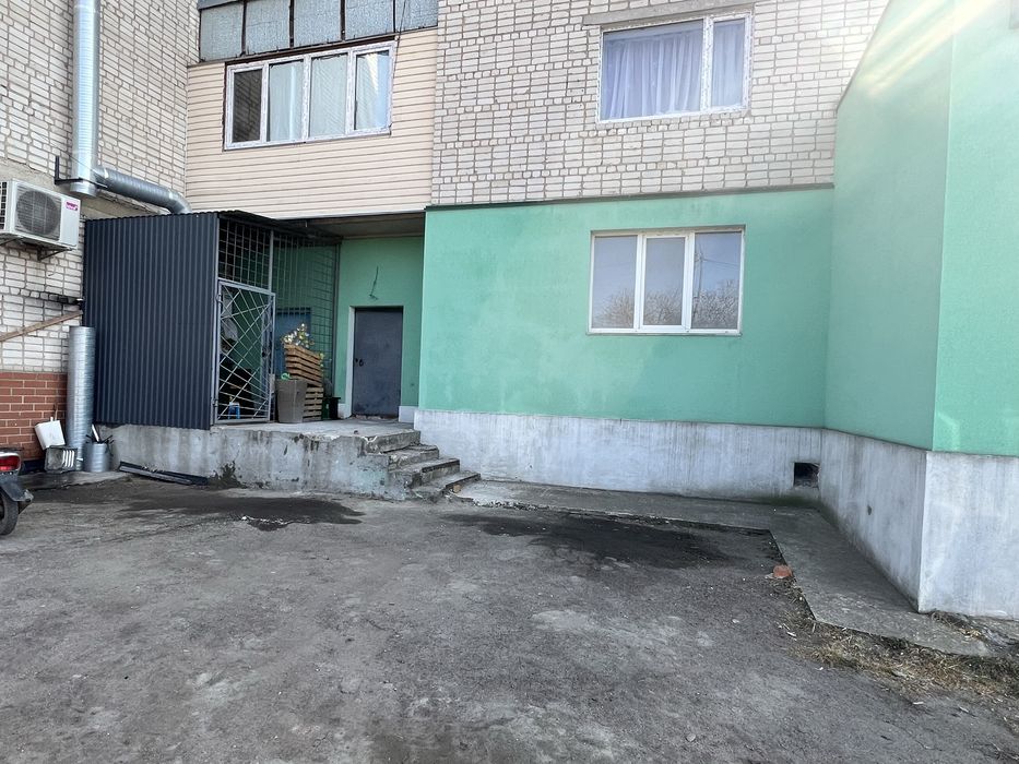 Продається комерційного приміщення| 280 кв.м .| місто Тальне