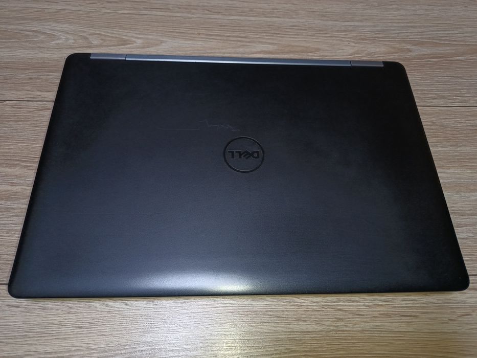 Ноутбук Dell Latitude E5570