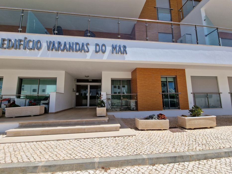 Fantástico T0 Sol e Mar para 2 pessoas na praia