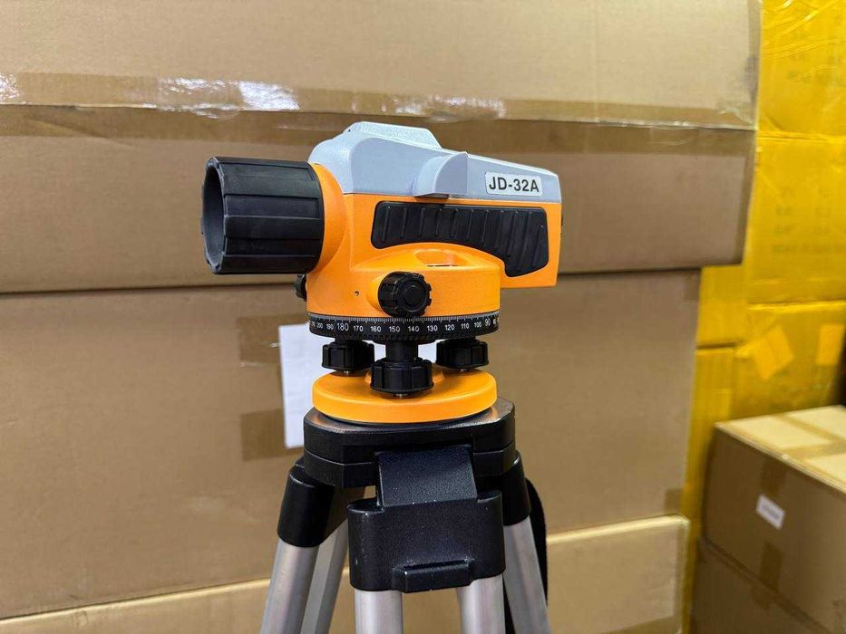 1650 мм Тренога для оптического нивелира  с ремнем, резьба 5/8"