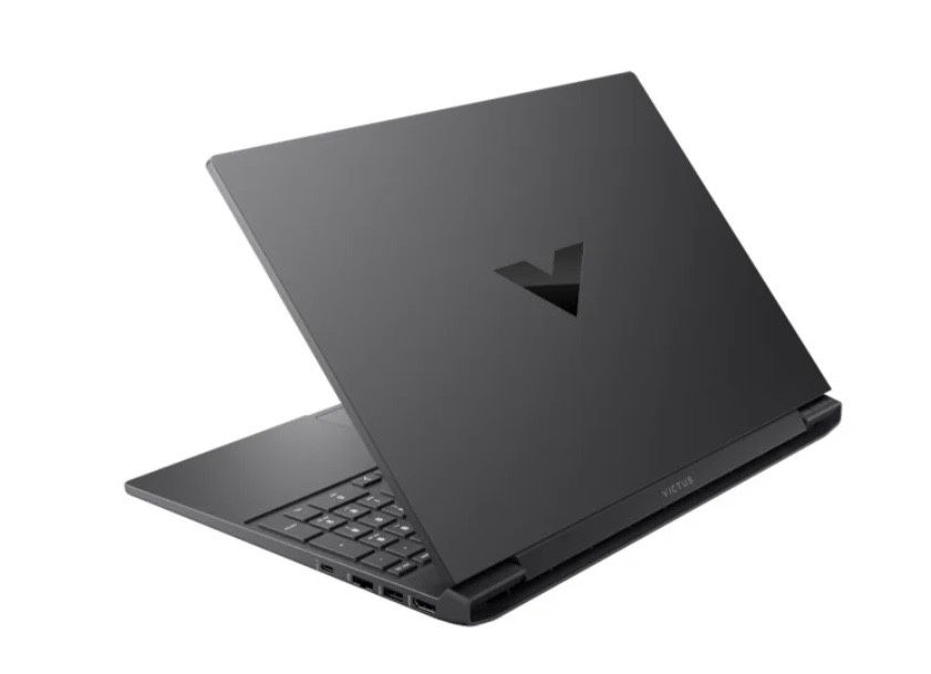 HP VICTUS 15 Core 5 210H/32GB/1TB RTX5050