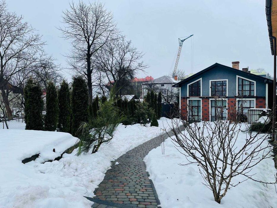 Продаж сучасного будинку з каміном — вул. Зварицька, Дрогобич