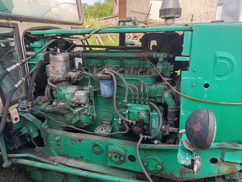 Екскаватор ЮМЗ 6