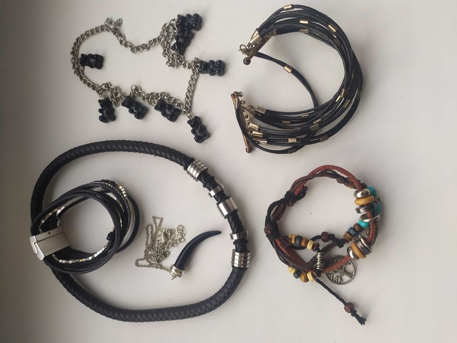 Лот прикрас 675 грам