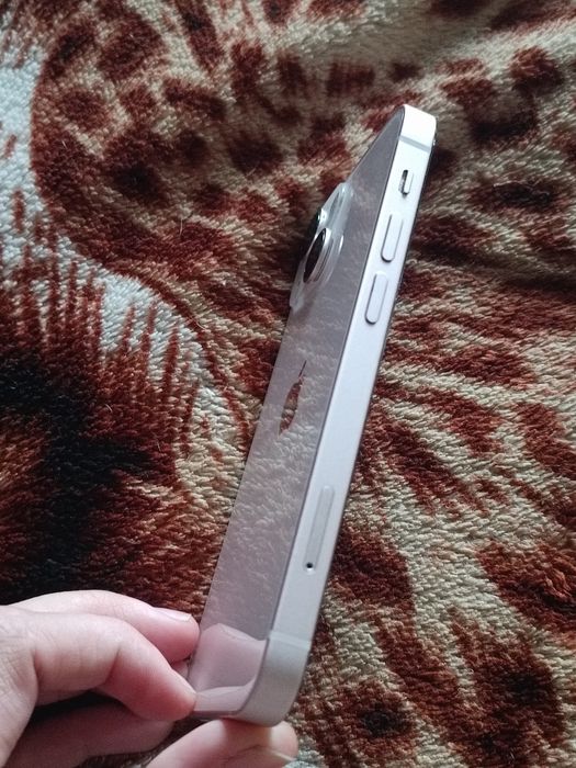 iPhone 13 mini 256GB в идеальном состоянии